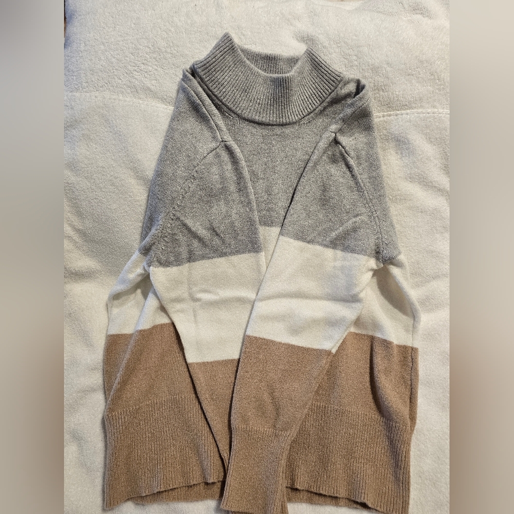 Color Block Sweater in Gray, White, and Tan